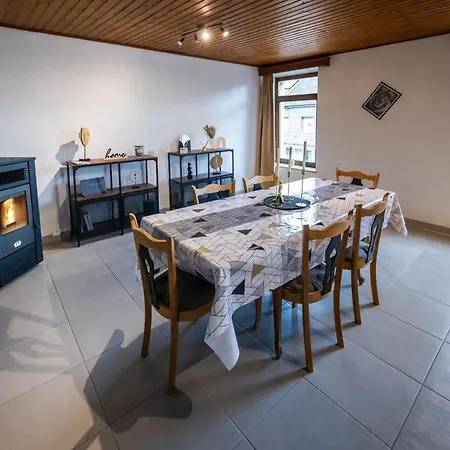 Maison de caractère à deux pas du Luxembourg Hébergement de vacances *